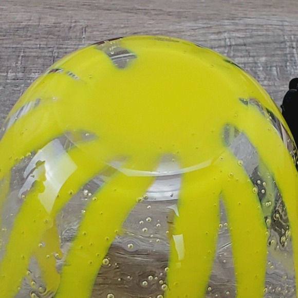 Handkerchief Vase ART GLASS Yellow Striped Ruffled 4.75" Bubbles Gorgeous Design - Picture 10 of 12